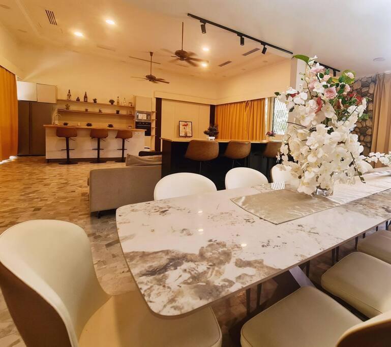 Vila Bali Modern Style Up To 20pax In Kl *