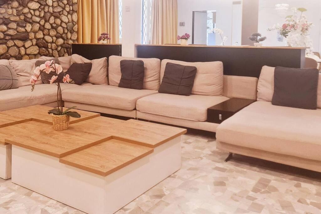 Bali Modern Style Up To 20pax In Kl